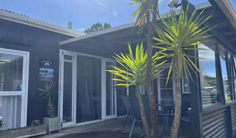 Island Settings Tableware Hire