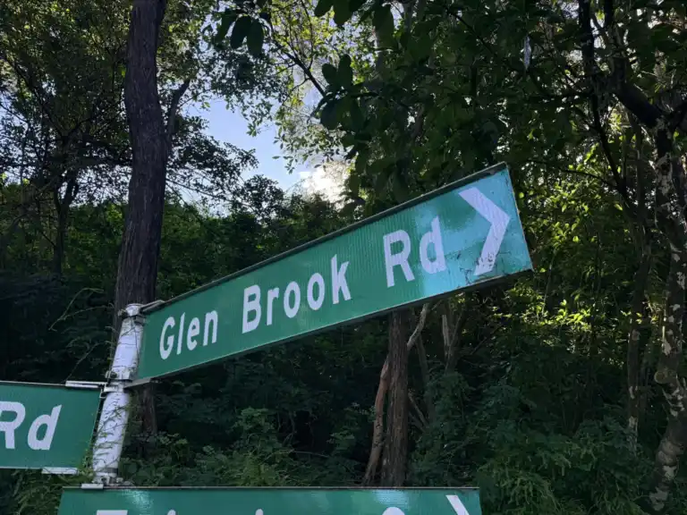 Glen Brook Road