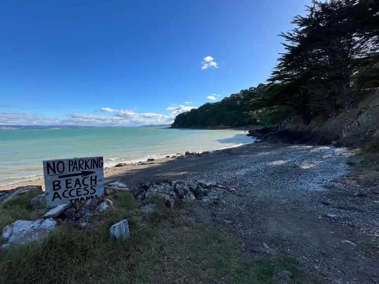 Pohutukawa Bay