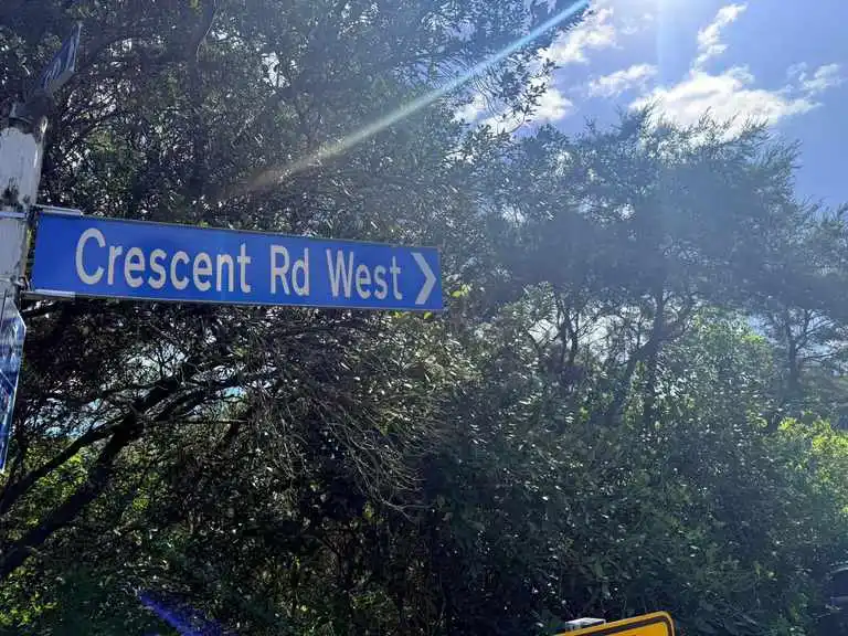 Related Slider: Crescent Road West